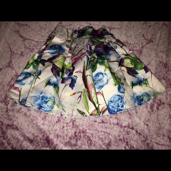 Floral Print Skirt - Picture 4 of 5